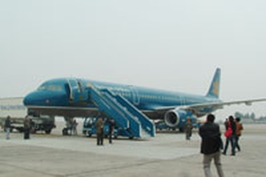 Hành khách say xỉn - nỗi ám ảnh của ngành hàng không 