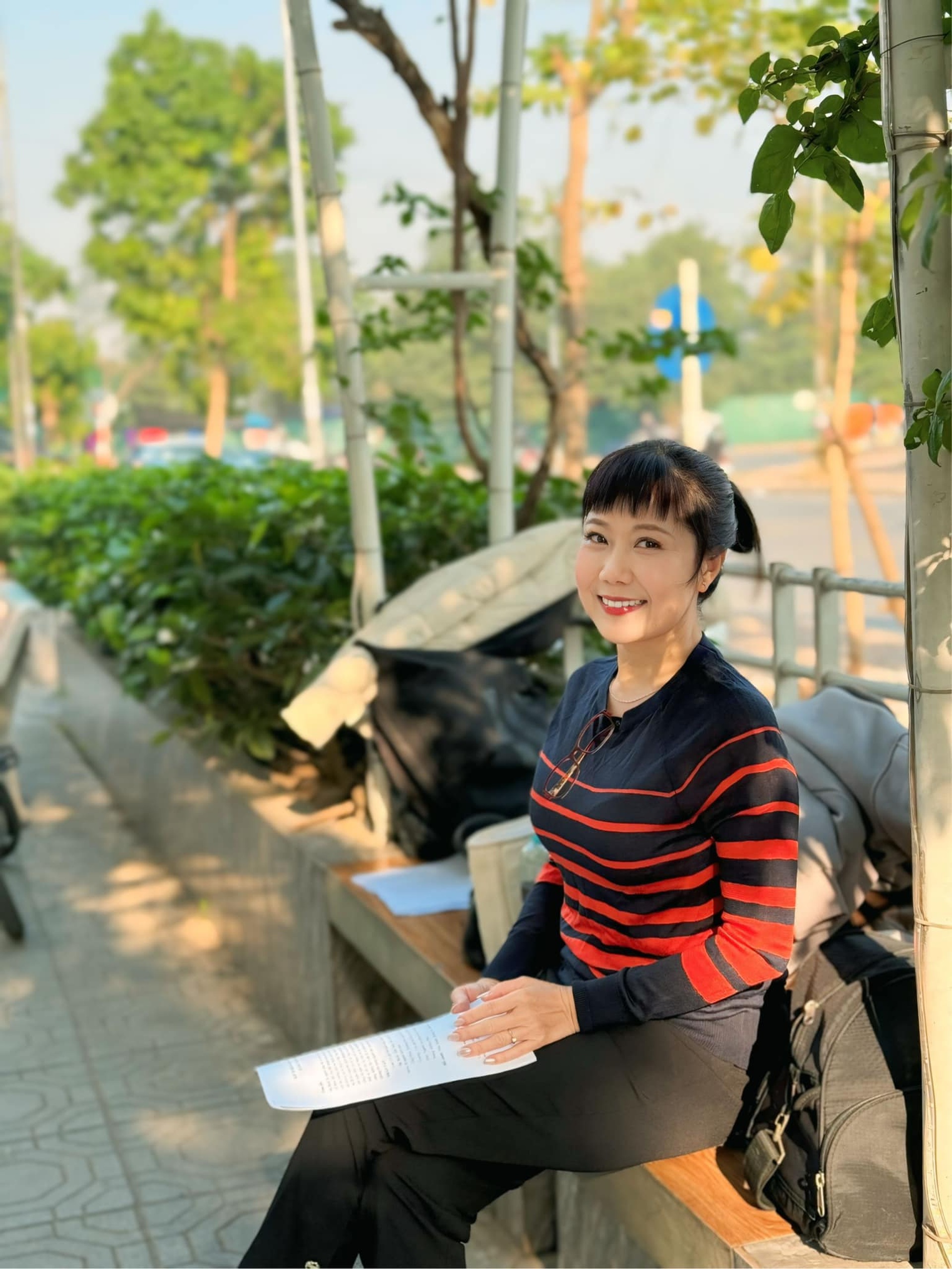 Hương Tươi từng sợ NSND Khải Hưng, được Chí Trung đặt biệt danh - 3 Hương Tươi từng sợ NSND Khải Hưng, được Chí Trung đặt biệt danh - 3