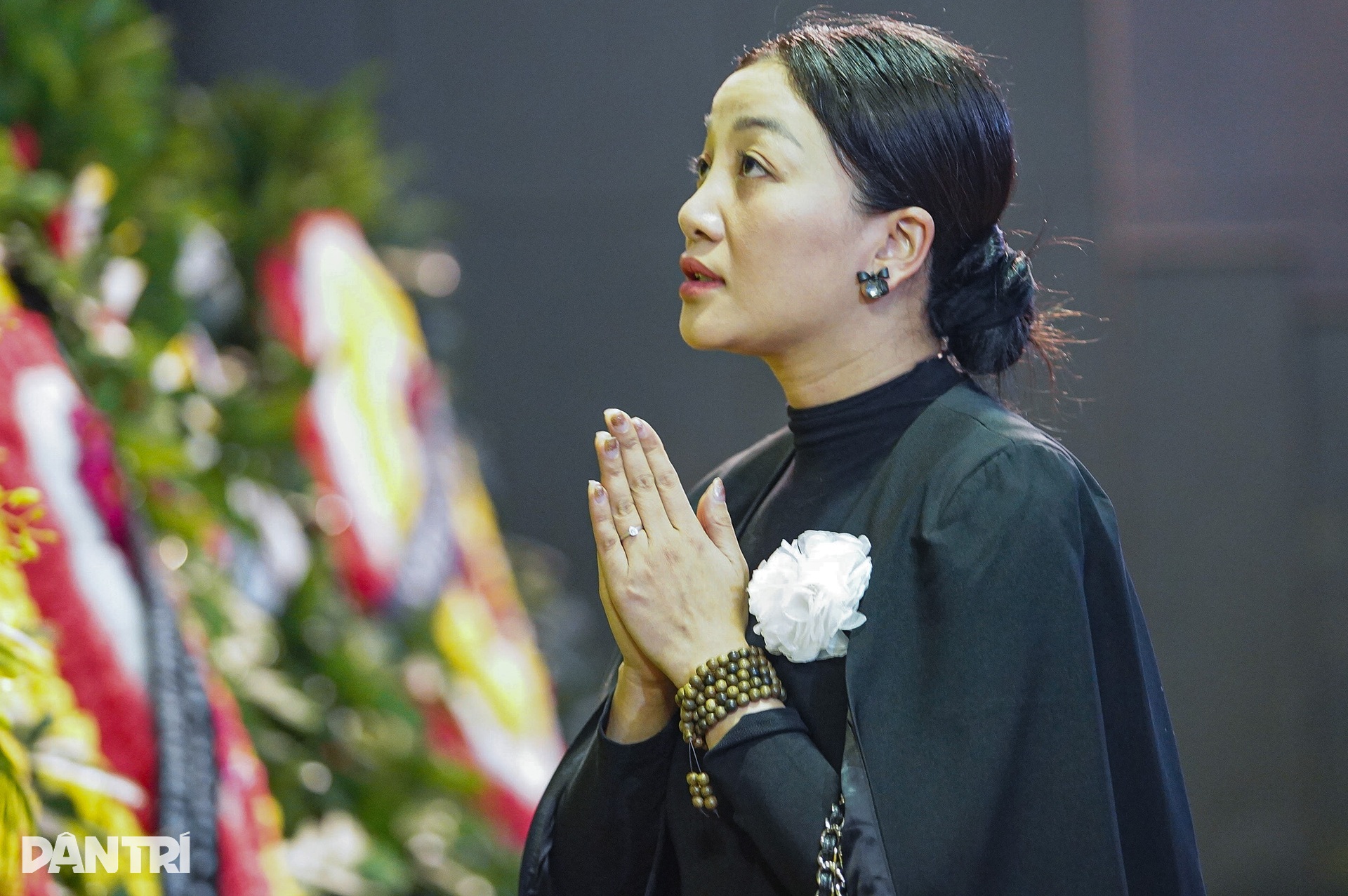 NS Đặng Thái Sơn chơi Hành khúc tang lễ tiễn biệt mẹ - NGND Thái Thị Liên - 12 NS Đặng Thái Sơn chơi Hành khúc tang lễ tiễn biệt mẹ - NGND Thái Thị Liên - 12