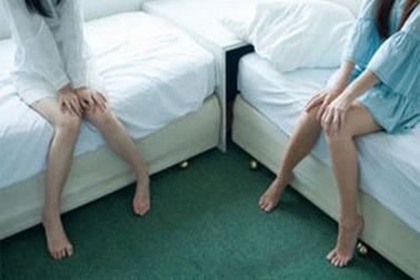 Vá trinh… giá bèo