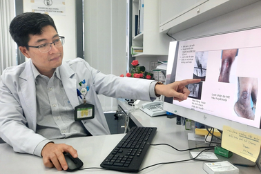 Vị bác sĩ mê học vì mong cứu được nhiều bệnh nhân thoát cửa tử