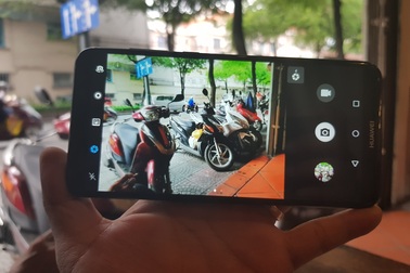 Huawei sắp đưa smartphone 4 camera về Việt Nam