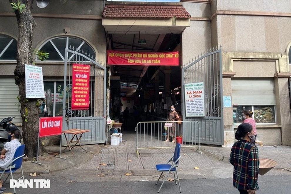 Hà Nội: Chợ Ngọc Hà xuất hiện chùm ca bệnh, quận Ba Đình ra thông báo khẩn - 1 Hà Nội: Chợ Ngọc Hà xuất hiện chùm ca bệnh, quận Ba Đình ra thông báo khẩn - 1