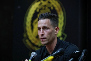 Cựu tuyển thủ Canada phủ nhận dính líu vụ cầu thủ Malaysia dùng giấy tờ giả