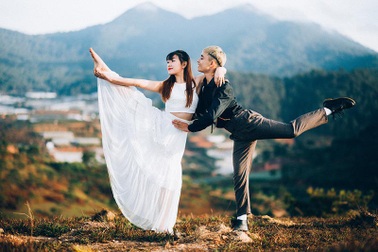 Ảnh nghệ thuật ấn tượng của cặp bạn thân đam mê múa