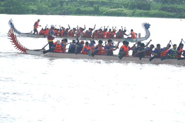 Sôi nổi ngày hội đua thuyền rồng trên sông Sài Gòn