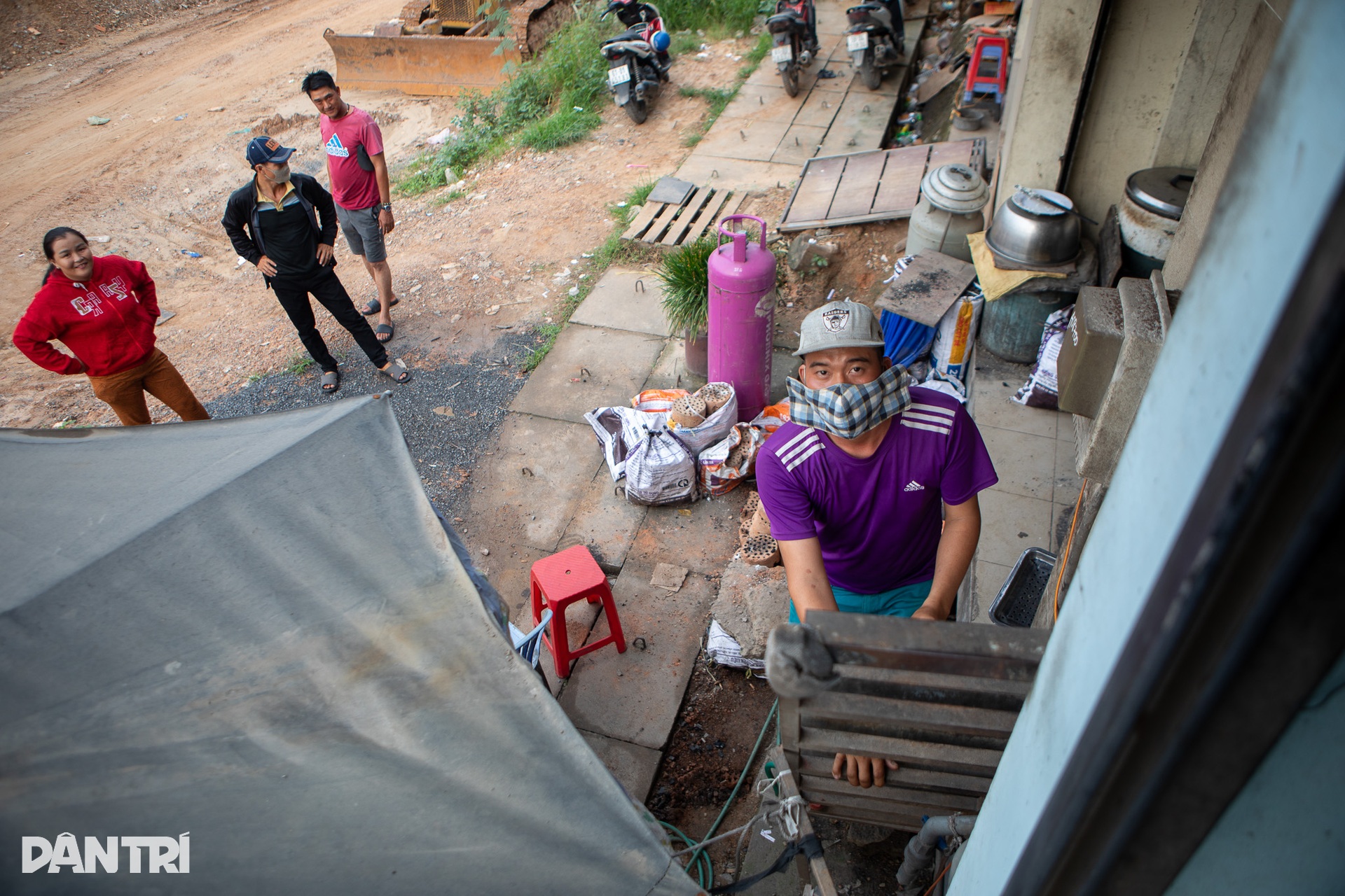 Dân “leo thang” gần một năm để vào nhà vì Vành đai 3 TPHCM thi công ì ạch - 4 Dân “leo thang” gần một năm để vào nhà vì Vành đai 3 TPHCM thi công ì ạch - 4