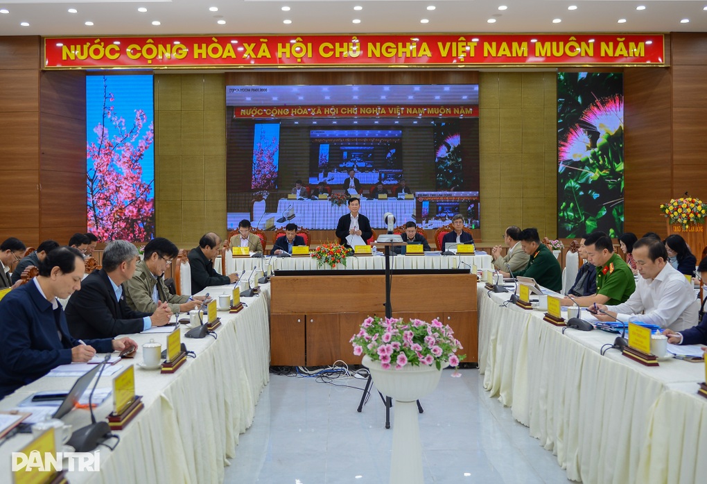 Chủ tịch Lâm Đồng yêu cầu bố trí nguồn lực giúp người dân sửa nhà - 1