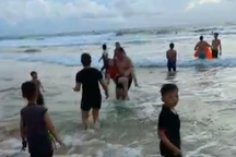 Người đàn ông qua đời sau khi dũng cảm bơi ra biển cứu 5 người