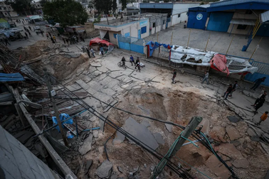 Israel tăng cường không kích, phá hủy các bệnh viện tại Dải Gaza