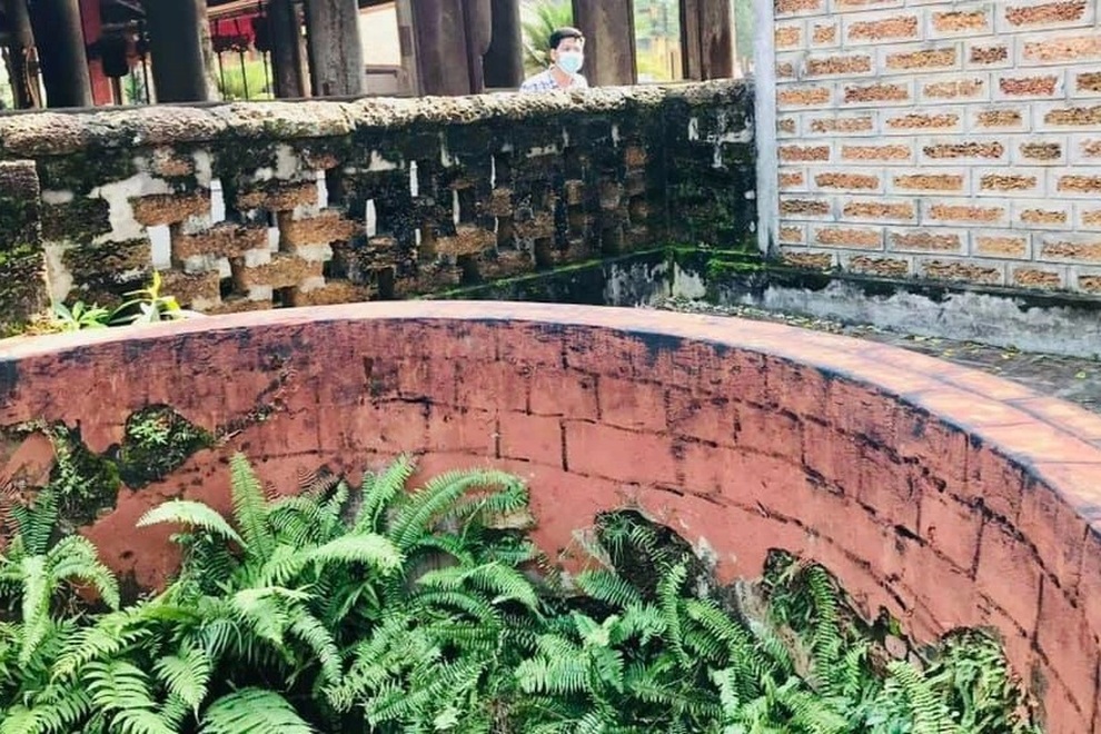 Xử phạt đoàn phim tô trát, làm mới giếng cổ để đóng hài Tết - 1 Xử phạt đoàn phim tô trát, làm mới giếng cổ để đóng hài Tết - 1