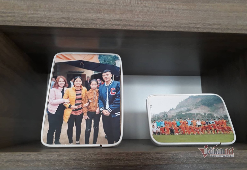 Biệt thự 3 tầng nổi bật giữa vùng núi của gia đình Hà Đức Chinh - 7 Biệt thự 3 tầng nổi bật giữa vùng núi của gia đình Hà Đức Chinh - 7