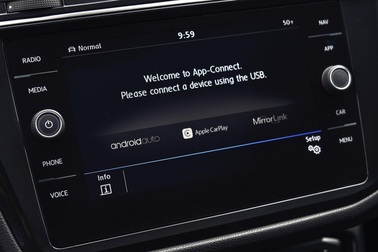 Volkswagen ra mắt ứng dụng mở khóa xe từ xa bằng iPhone