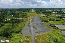 Vụ doanh nghiệp đòi cát trên cao tốc: Bộ GTVT "nhờ" Long An giải quyết