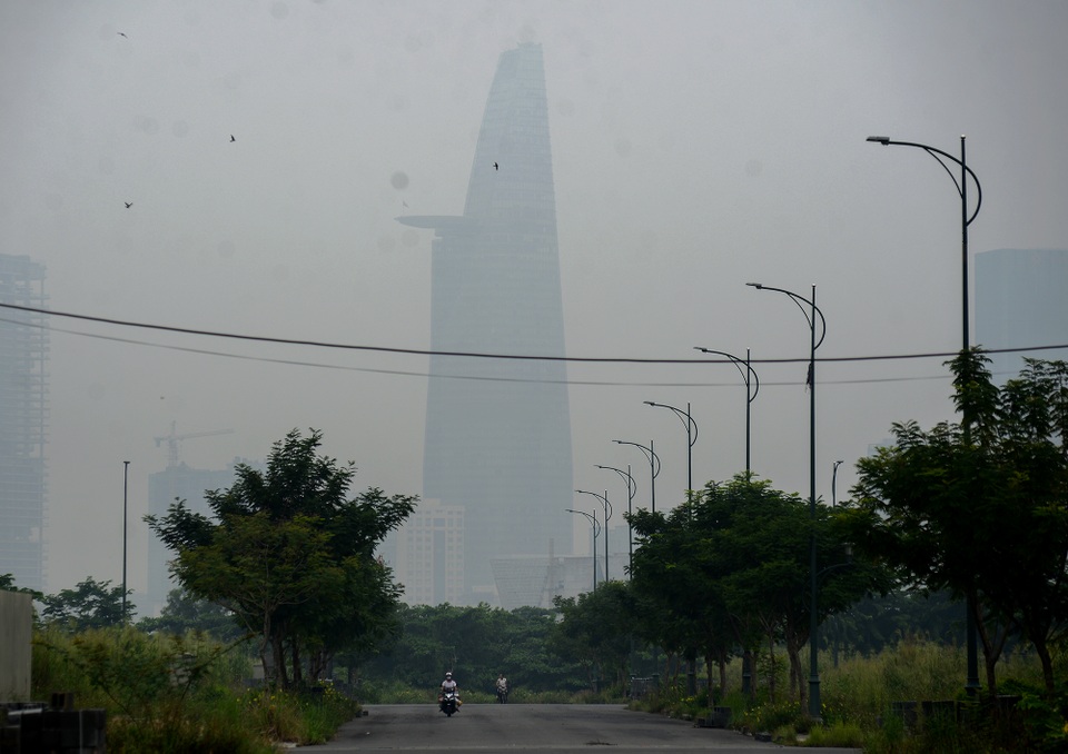 Sương mù Sài Gòn.jpg Sương mù Sài Gòn.jpg