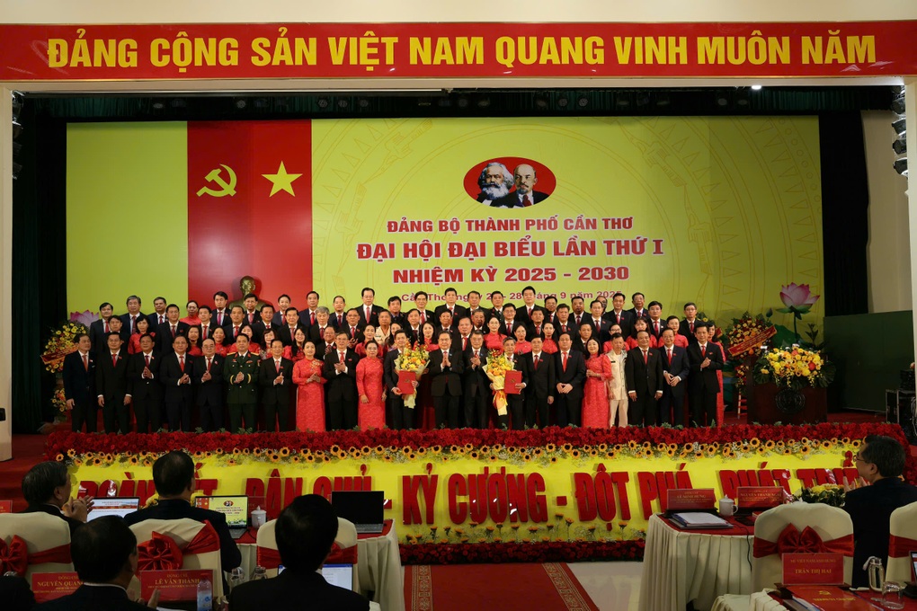 Ông Lê Quang Tùng làm Bí thư Thành ủy Cần Thơ - 2 Ông Lê Quang Tùng làm Bí thư Thành ủy Cần Thơ - 2