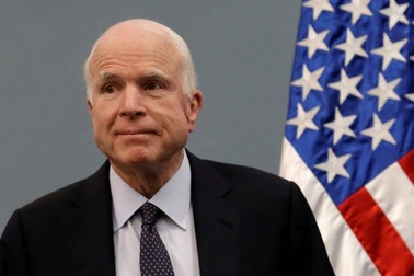 Thượng nghị sĩ John McCain bị chẩn đoán có khối u não