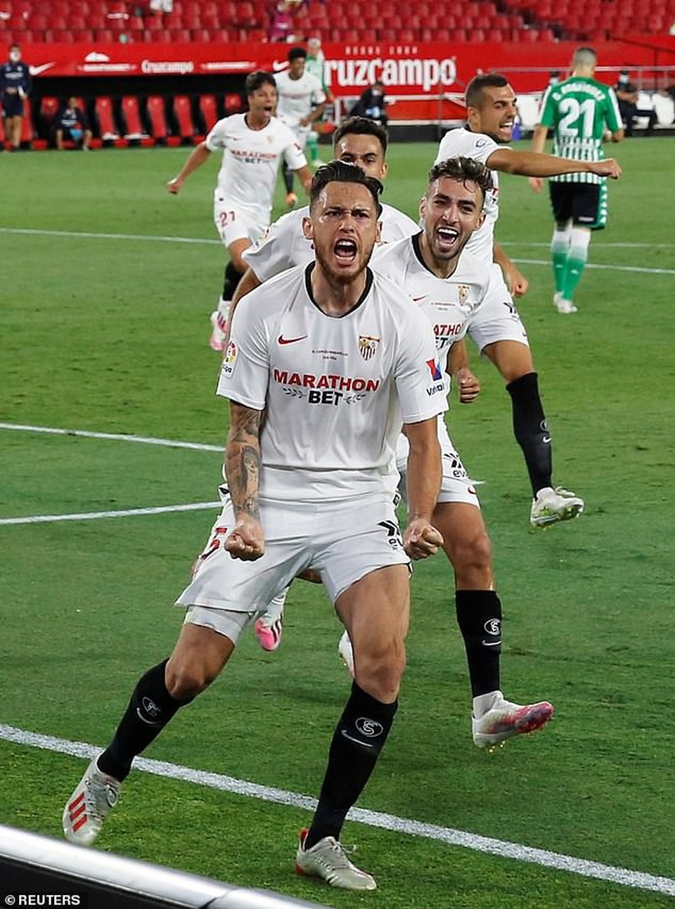 Sevilla thắng trận derby trong ngày La Liga trở lại - 5 Sevilla thắng trận derby trong ngày La Liga trở lại - 5
