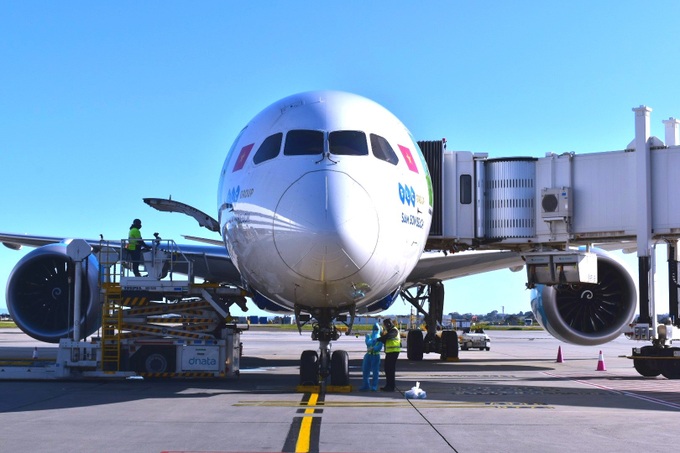 Bamboo Airways bay đúng giờ nhất toàn ngành hàng không Việt Nam trong 8 tháng đầu năm 2020 - Ảnh 2. Bamboo Airways bay đúng giờ nhất toàn ngành hàng không Việt Nam trong 8 tháng đầu năm 2020 - Ảnh 2.