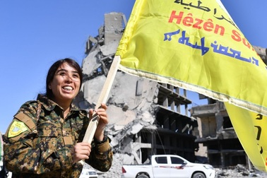 Đội quân “bóng hồng” quét sạch IS tại thủ phủ Raqqa