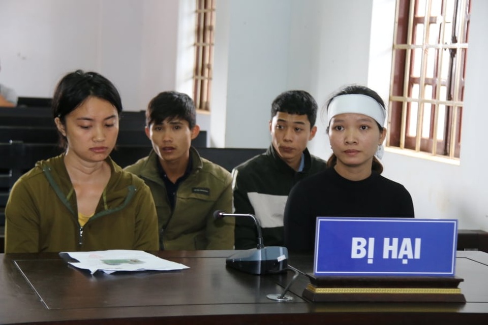Đối tượng chiếm đoạt tiền của góa phụ Rào Trăng lĩnh 15 năm tù - 1 Đối tượng chiếm đoạt tiền của góa phụ Rào Trăng lĩnh 15 năm tù - 1