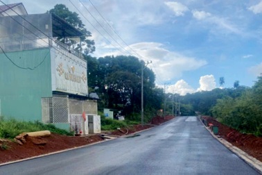 Vừa ra khỏi quán karaoke, 2 thanh niên bị đâm thương vong