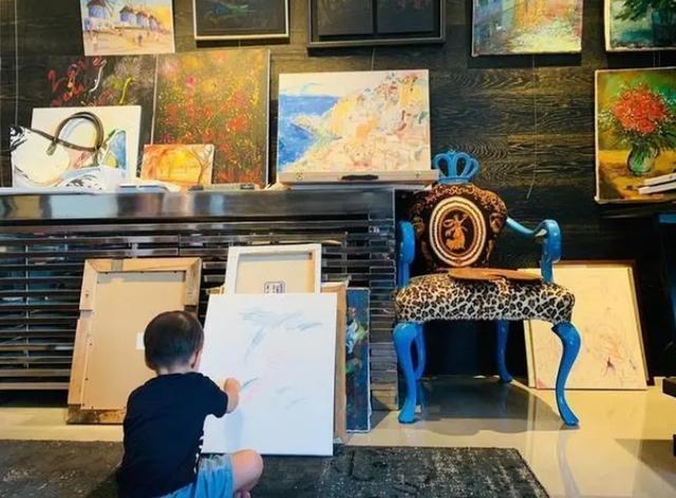 Châu Kiệt Luân khoe ảnh cha nào con nấy, thừa nhận lép vế so với vợ - 6 Châu Kiệt Luân khoe ảnh cha nào con nấy, thừa nhận lép vế so với vợ - 6