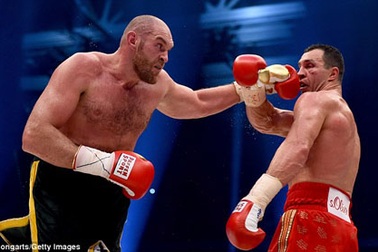 Kẻ hạ bệ “Tiến sĩ búa thép” Klitschko, Tyson Fury là ai?