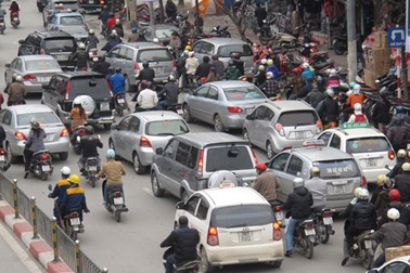 Kinh doanh taxi tại Hà Nội: Manh mún và bát nháo 