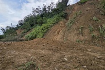 Sạt lở đất trong đêm, 2 vợ chồng bị vùi lấp, tử vong