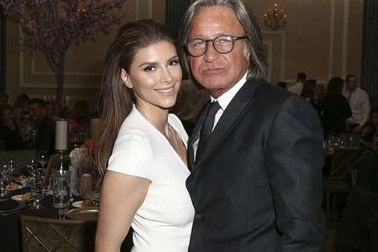 Chuyện “nhà giàu cũng khóc” của tỷ phú lắm tài nhiều tật