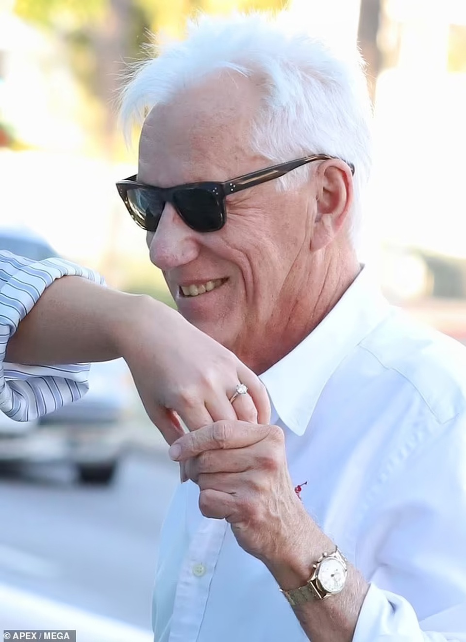 Nam diễn viên U80 toàn hẹn hò với những người đẹp kém 40 tuổi - 3 Nam diễn viên U80 toàn hẹn hò với những người đẹp kém 40 tuổi - 3