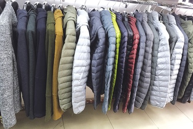 Mùa đông không lạnh - “kẻ khóc người cười”