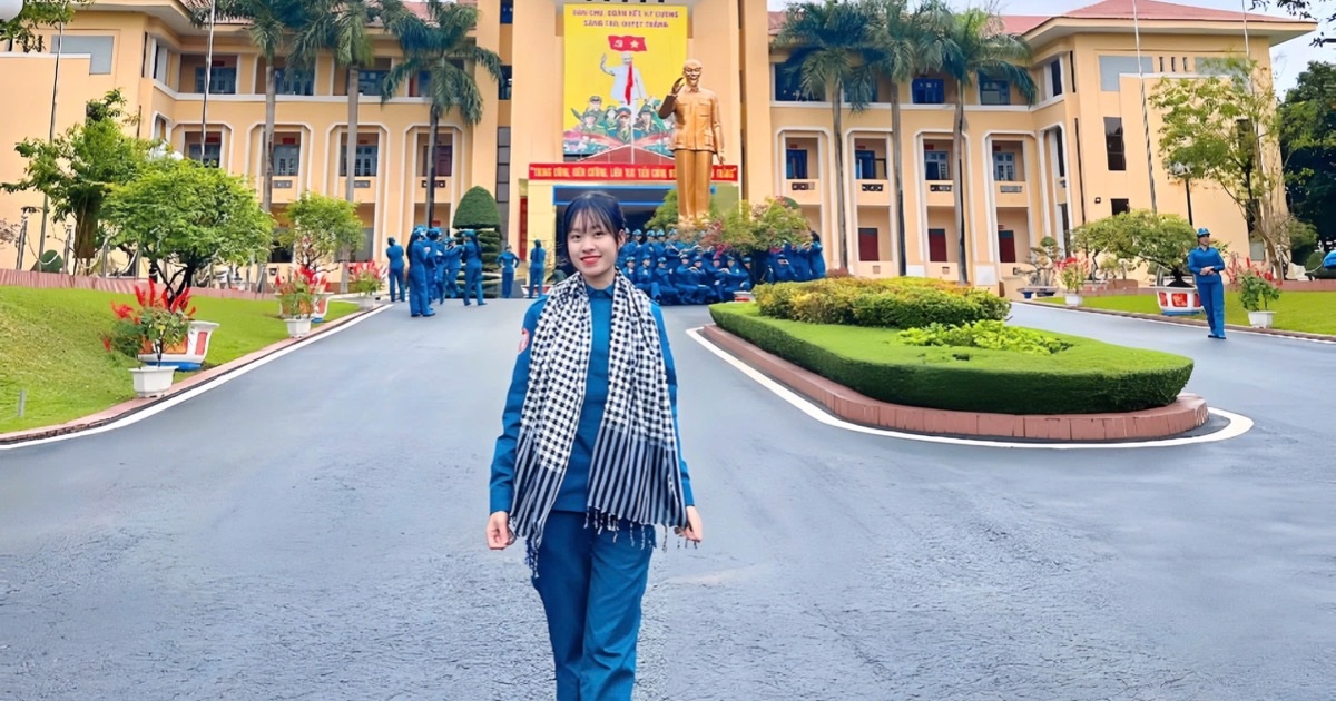 Tiết lộ thú vị về cô giáo xinh đẹp ở Huế tham gia diễu binh 30/4