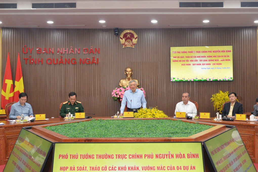 Phó Thủ tướng: Không vì đẩy nhanh tiến độ dự án mà bỏ qua các quy trình - 1 Phó Thủ tướng: Không vì đẩy nhanh tiến độ dự án mà bỏ qua các quy trình - 1
