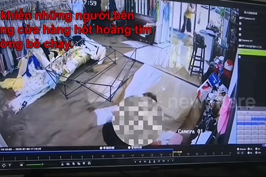 Cửa hàng thời trang hóa thành biển nước khiến nhiều người hoảng loạn