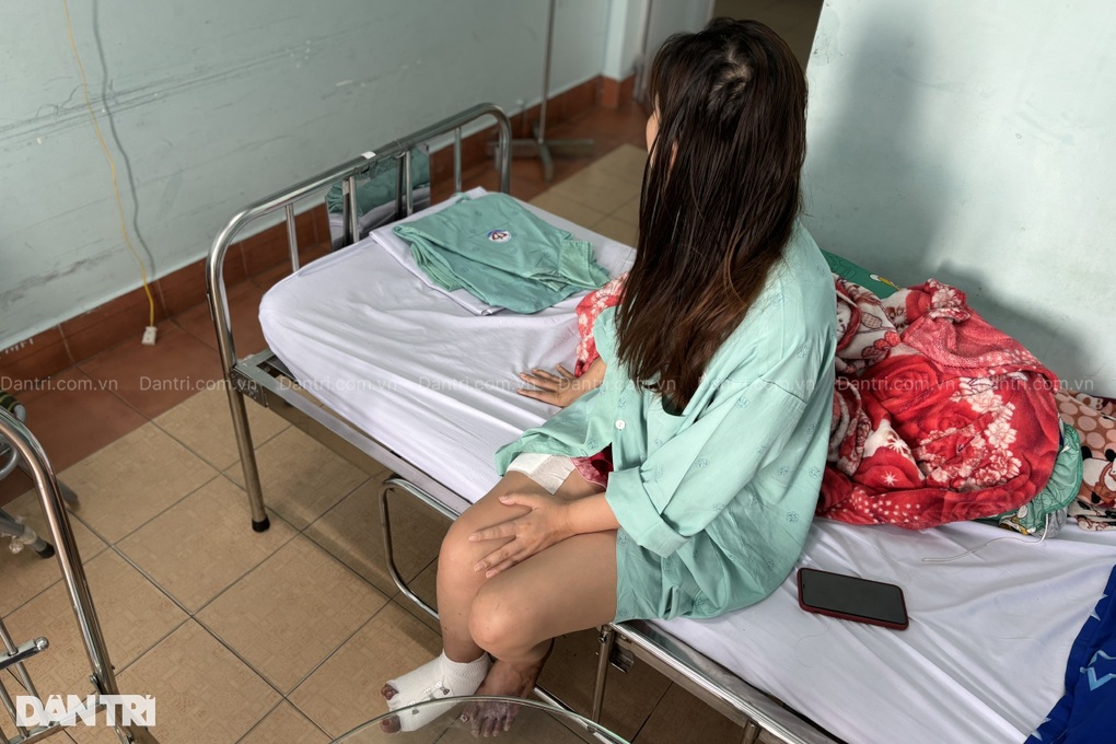 Cô gái ở TPHCM hoại tử khi ngâm nước nóng, đi 4 bệnh viện vẫn mất ngón chân - 1 Cô gái ở TPHCM hoại tử khi ngâm nước nóng, đi 4 bệnh viện vẫn mất ngón chân - 1