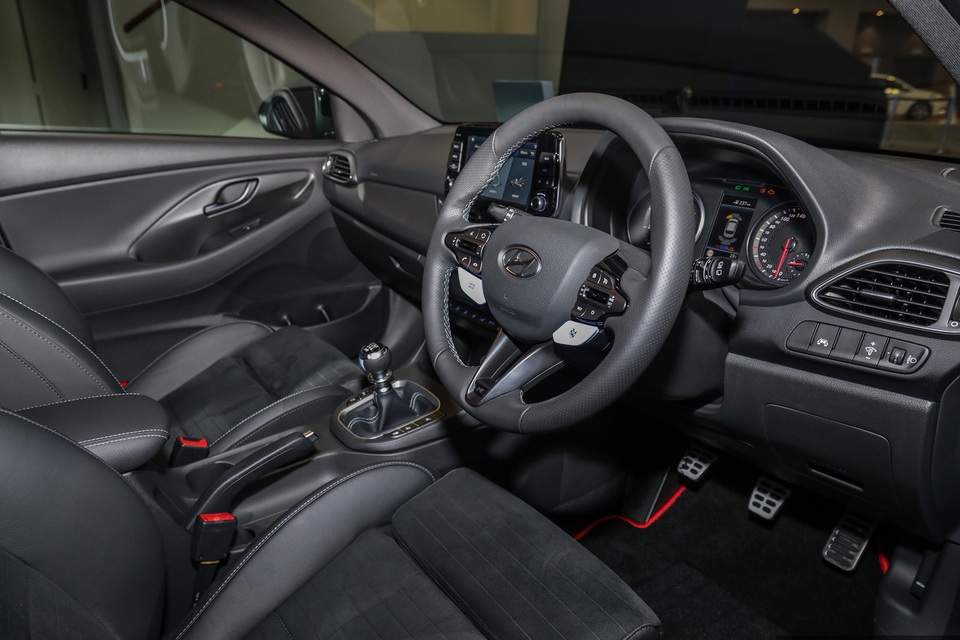 Hyundai làm cao, chỉ bán 20 chiếc i30 N ở Malaysia - 5 Hyundai làm cao, chỉ bán 20 chiếc i30 N ở Malaysia - 5