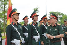 Lãnh đạo Tổng cục Hậu cần - Kỹ thuật động viên lực lượng tham gia diễu binh