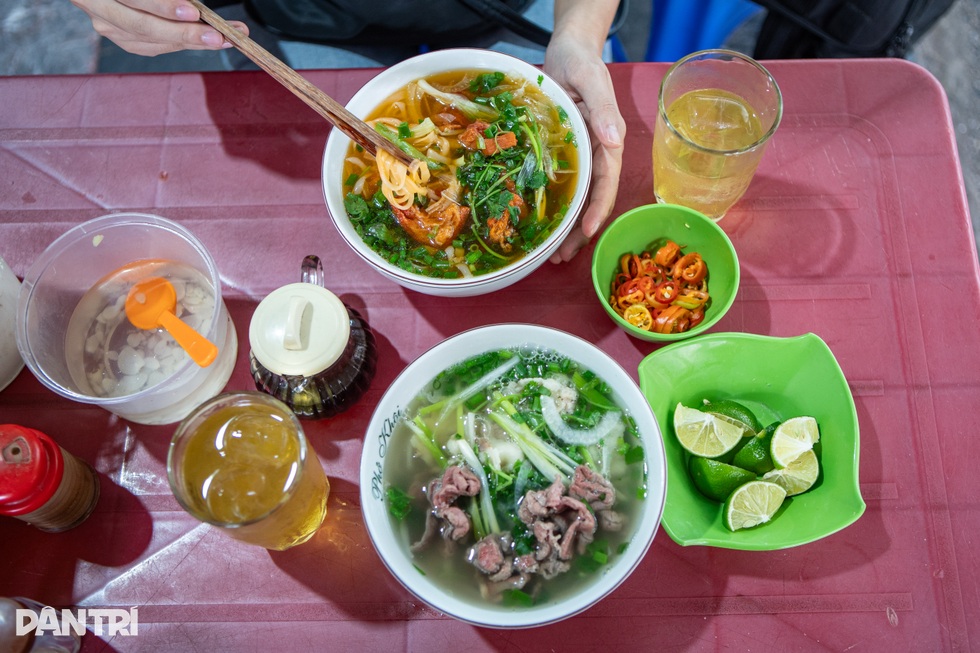 Khách quốc tế chỉ biết phở Việt, sao phải chia phở Nam Định hay phở Hà Nội? - 5 Khách quốc tế chỉ biết phở Việt, sao phải chia phở Nam Định hay phở Hà Nội? - 5
