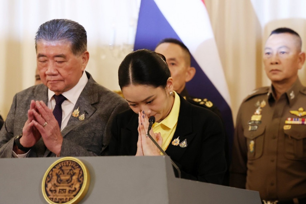 Thủ tướng Thái Lan xin lỗi, họp khẩn với quân đội sau vụ rò rỉ điện đàm - 1 Thủ tướng Thái Lan xin lỗi, họp khẩn với quân đội sau vụ rò rỉ điện đàm - 1