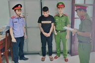 Giải quyết mâu thuẫn, nam thanh niên dùng kiếm chém đối thủ