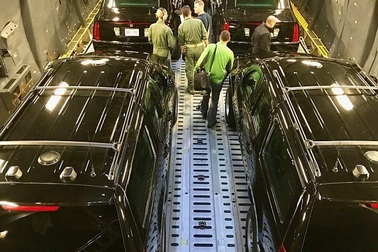 Lộ dàn xe "khủng" hộ tống Tổng thống Trump thăm châu Á