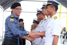 Tàu Hải quân Brunei thăm Đà Nẵng