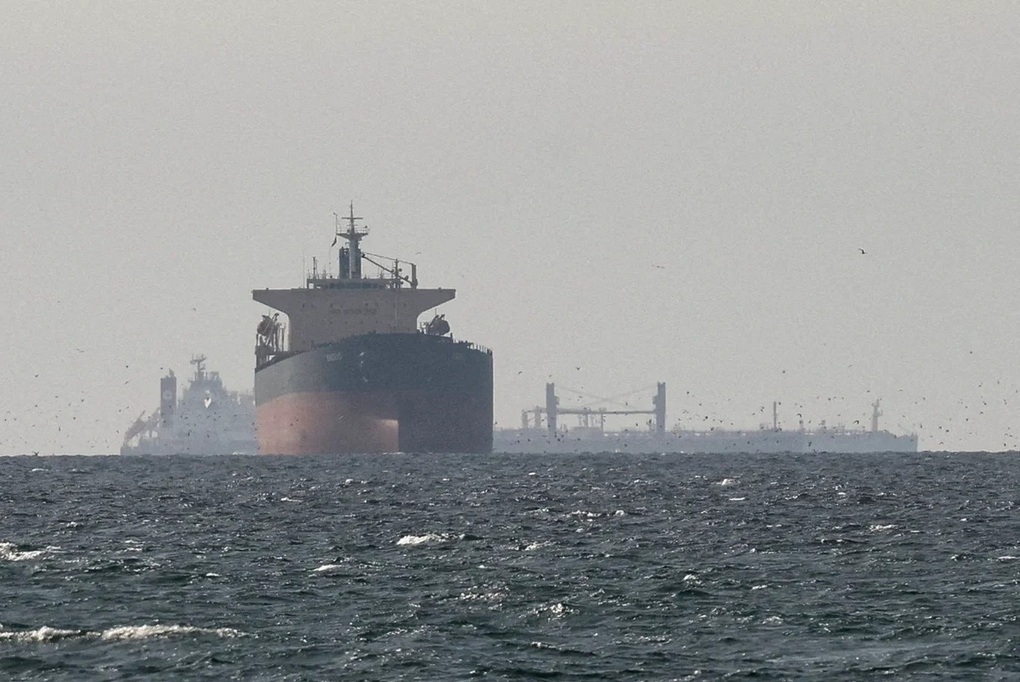 Iran có thể chống chịu trong bao lâu với nước cờ phong tỏa Hormuz từ Mỹ? - 1