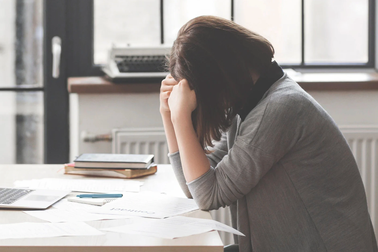 Nữ nhân viên mất việc sát Tết vì từ chối đến nhà sếp nấu sữa hằng ngày