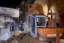 Bé gái thoát chết kỳ diệu khi căn nhà bị đất đá vùi lấp ở Đà Lạt