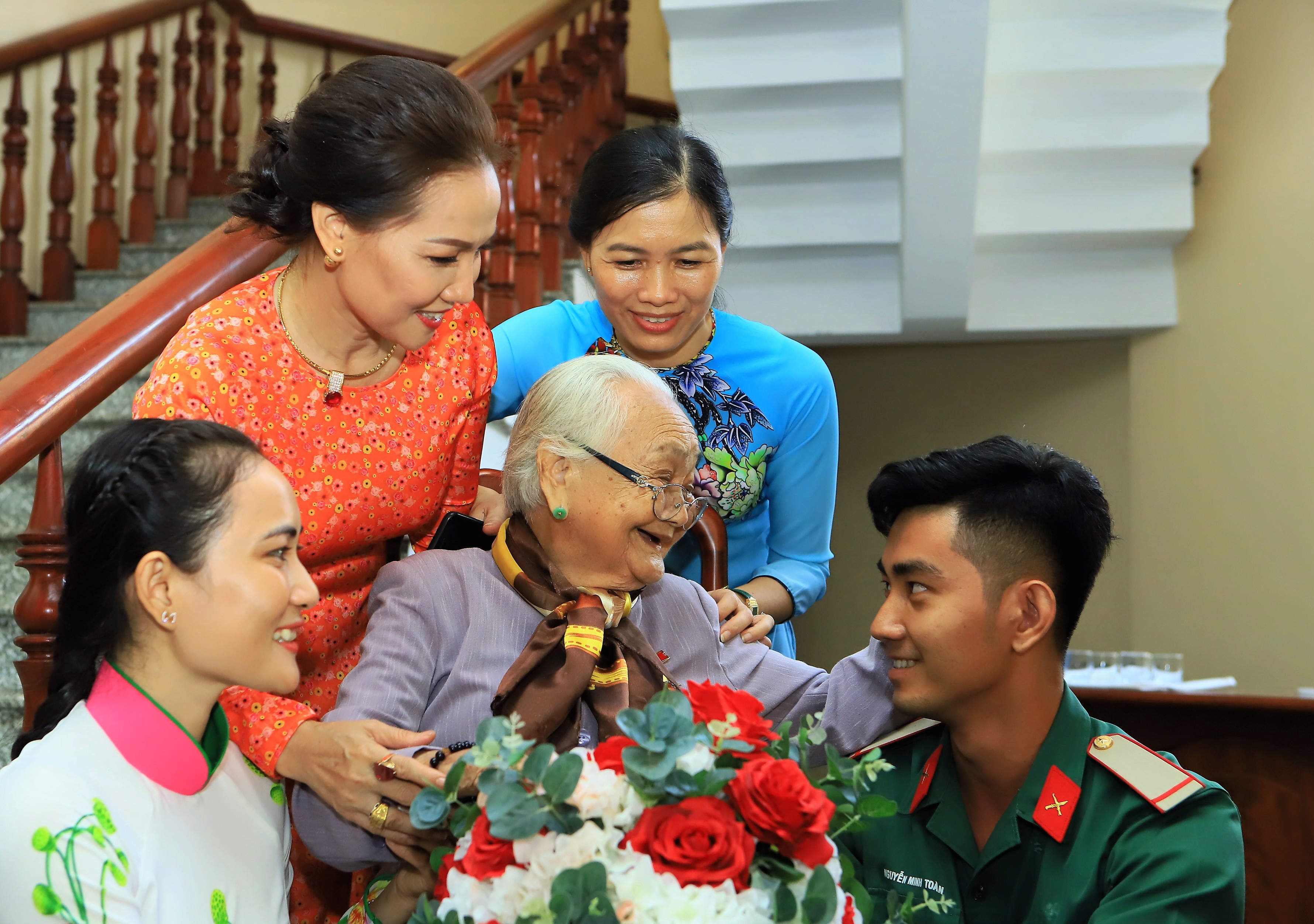 3 tháng thần tốc và danh hiệu cao quý về những người mẹ Việt Nam anh hùng - 9 3 tháng thần tốc và danh hiệu cao quý về những người mẹ Việt Nam anh hùng - 9