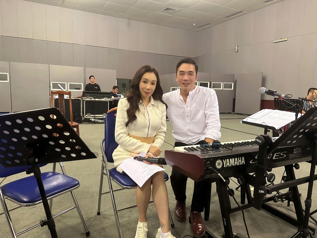 Hồ Quỳnh Hương chọn nhạc Đỗ Bảo để trở lại sau 10 năm ở ẩn - 1 Hồ Quỳnh Hương chọn nhạc Đỗ Bảo để trở lại sau 10 năm ở ẩn - 1