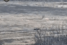 Xe tăng Nga phát nổ trong trận tập kích của Ukraine